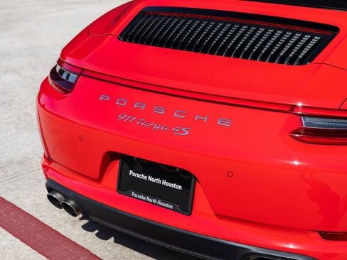 Certified 2019 Porsche 911 Targa 4S image 15