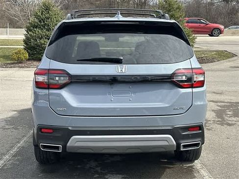 Used 2023 Honda Pilot Elite image 4