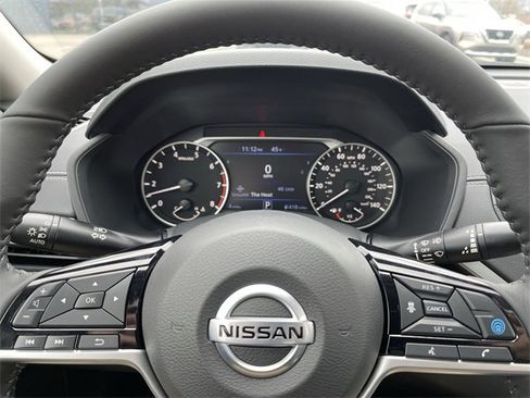 Certified 2022 Nissan Altima 2.5 SV w/ SV Premium Package image 14