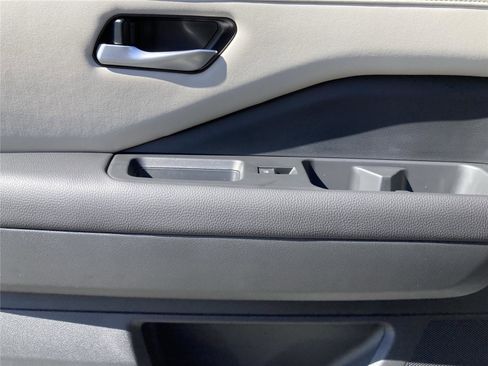 New 2026 Nissan Pathfinder SL w/ SL Premium Package FWD image 30