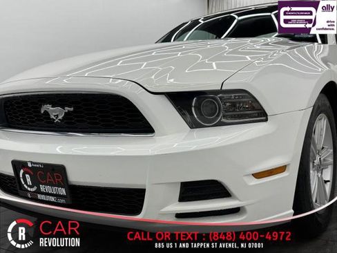 Used 2013 Ford Mustang Convertible image 48