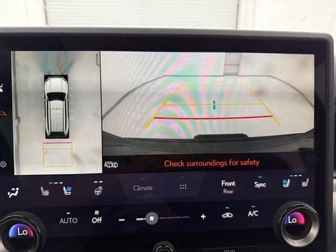 Used 2025 Lexus GX 550 w/ Accessory Package (2T) image 16