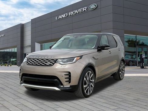 New 2025 Land Rover Discovery Metropolitan Edition image 1