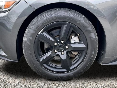 Used 2017 Ford Mustang Coupe image 8