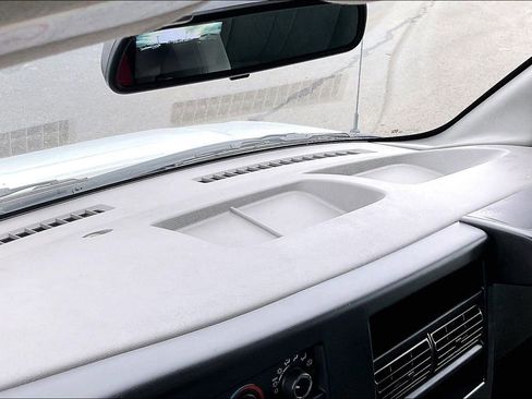 Used 2024 GMC Savana 2500 w/ Driver Convenience Package image 17