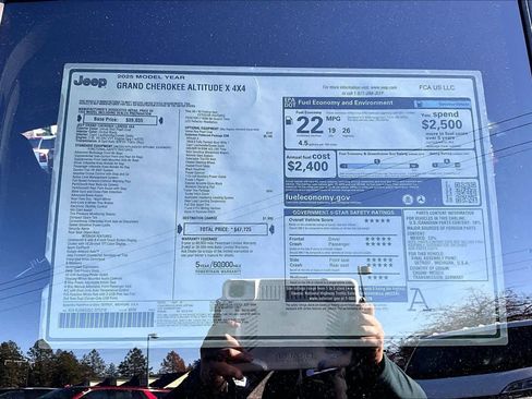 New 2025 Jeep Grand Cherokee Altitude image 24