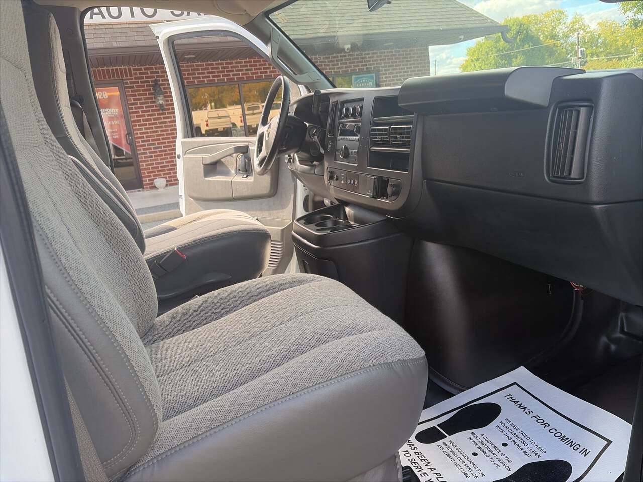 Used 2022 Chevrolet Express 2500 w/ Driver Convenience Package RWD image 15