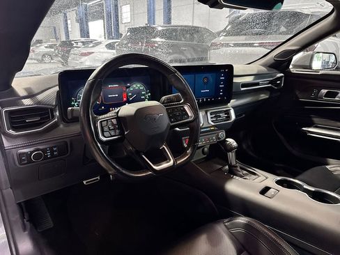 Used 2025 Ford Mustang Premium image 10