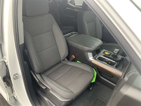 Certified 2025 GMC Sierra 1500 Elevation image 27