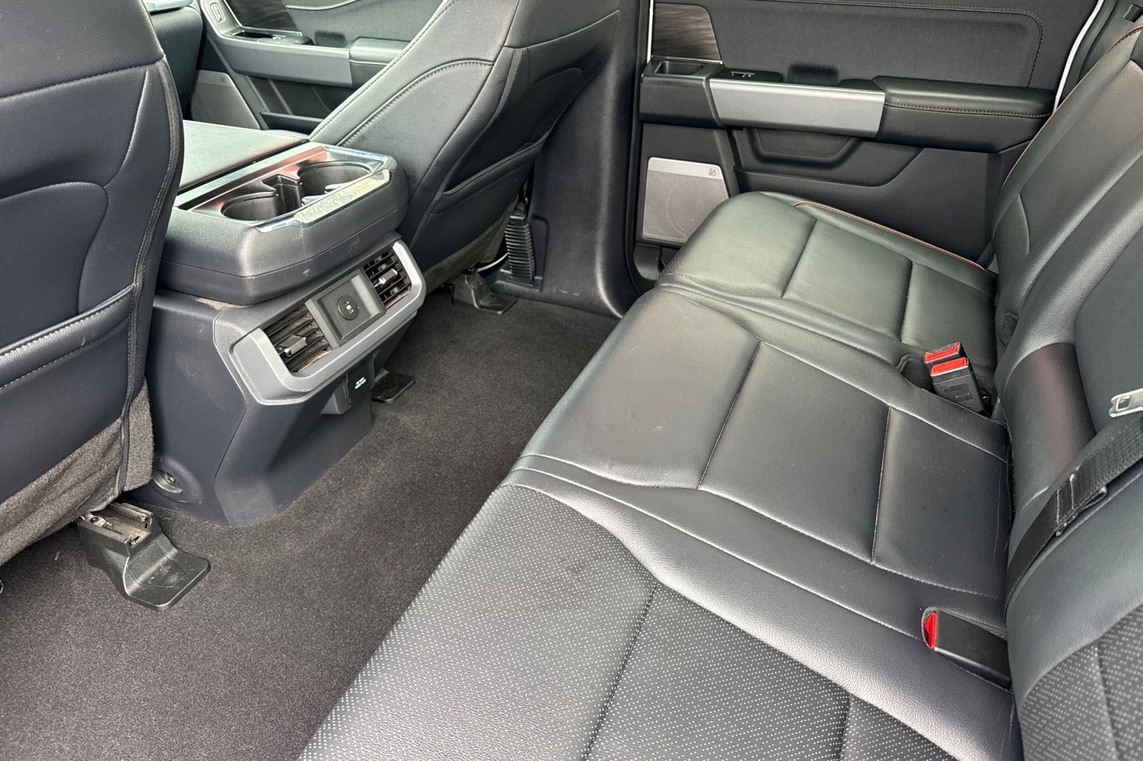 Used 2025 Ford F150 Lariat AWD/4WD image 15