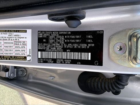 Used 2024 Toyota 4Runner TRD Off-Road Premium w/ Moonroof Package AWD/4WD image 31