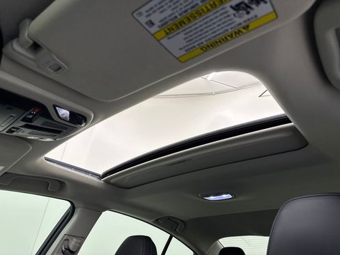 Certified 2025 Subaru Legacy Limited image 22