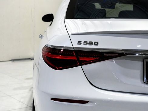 Used 2025 Mercedes-Benz S 580 4MATIC Sedan image 50