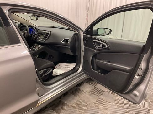 Used 2016 Chrysler 200 Limited FWD image 24