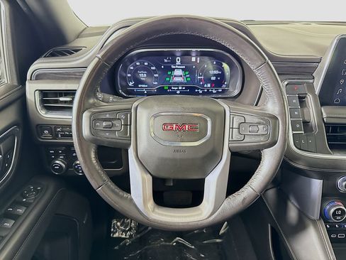 Used 2023 GMC Yukon SLT AWD/4WD image 11
