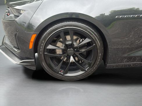 Used 2024 Chevrolet Camaro LT RWD image 9