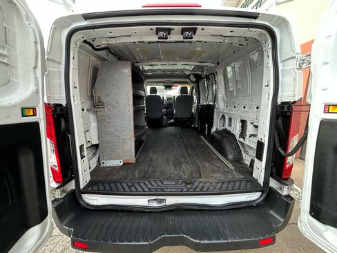 Used 2015 Ford Transit 250 130 Low Roof image 15
