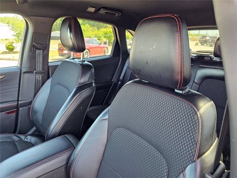 Used 2025 Ford Escape ST-Line w/ Tech Pack #1 FWD image 18