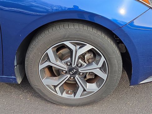 Used 2020 Kia Forte LXS image 8