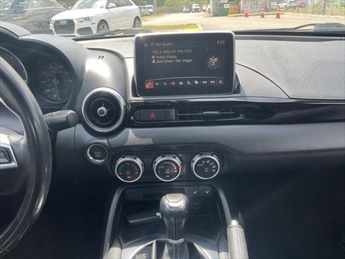 Used 2017 FIAT 124 Spider Lusso image 29