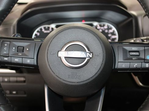 Used 2023 Nissan Rogue SL FWD image 33