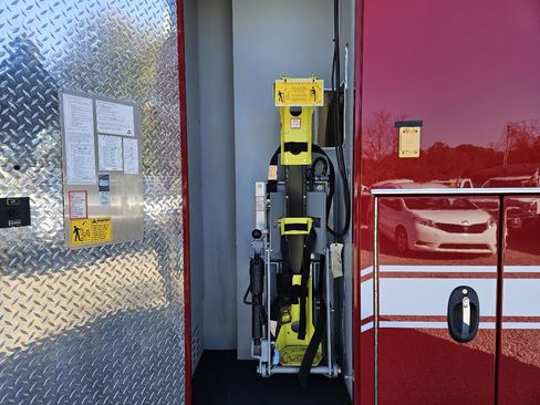 Used 2016 Ford F450 XLT image 10