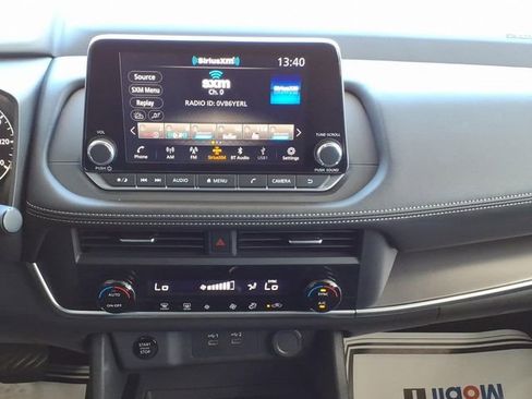 Used 2024 Nissan Rogue SV FWD image 21