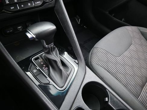 Used 2022 Kia Niro LXS image 24