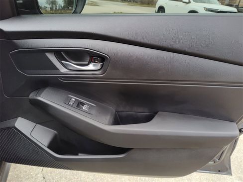 Used 2025 Honda Accord LX image 29