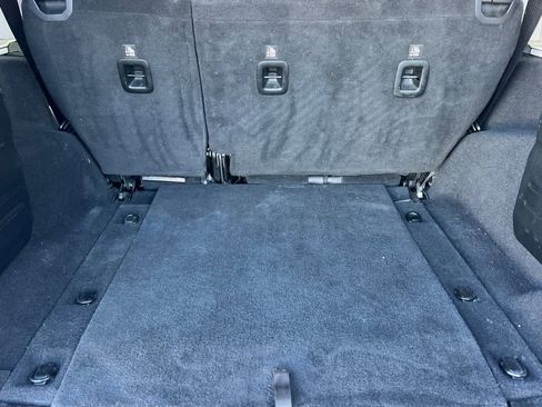 Used 2018 Jeep Wrangler Unlimited Sport image 18