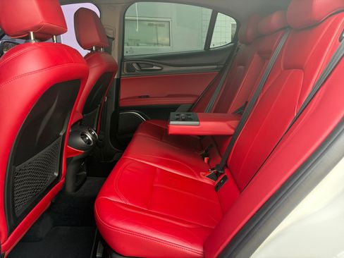 Used 2018 Alfa Romeo Stelvio Ti AWD/4WD image 17
