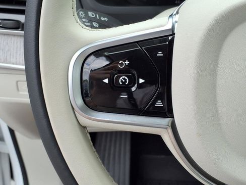 Used 2025 Volvo XC90 T8 Ultra w/ Protection Package Premier image 21