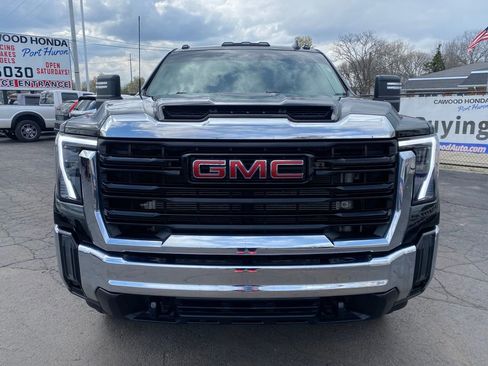 Used 2025 GMC Sierra 3500 Pro AWD/4WD image 9
