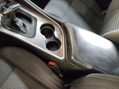 Used 2019 Dodge Challenger SXT image 26