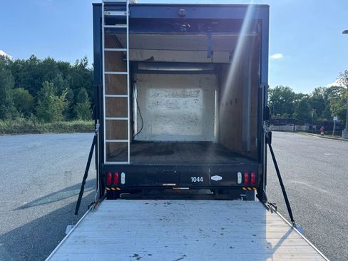 Used 2018 Chevrolet Express 3500 w/ Power Convenience Package image 14