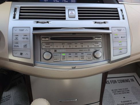 Used 2008 Toyota Avalon XLS FWD image 19