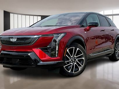 New 2025 Cadillac Optiq Sport 2