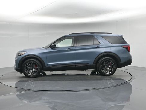 Certified 2025 Ford Explorer ST w/ Sun And Sound Package AWD/4WD image 35