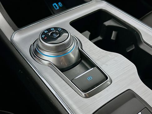 Used 2022 Ford Edge SEL AWD/4WD image 25