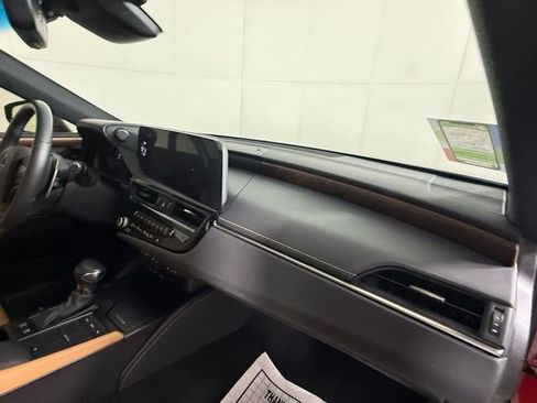 Certified 2022 Lexus ES 300h 300h w/ Premium Package image 33