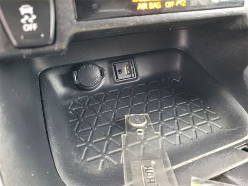 Used 2019 Toyota RAV4 XLE image 17