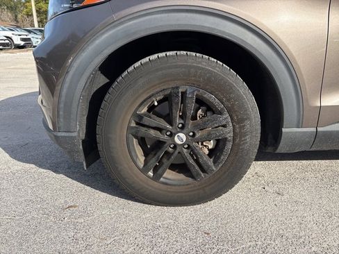 Used 2021 Ford Explorer XLT w/ Equipment Group 202A image 20