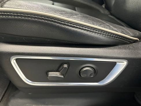 Used 2024 RAM 1500 Laramie image 18