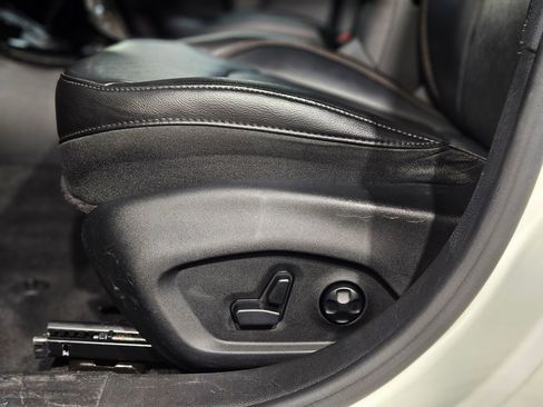 Used 2019 Jeep Compass Limited w/ Safety & Security Group image 23