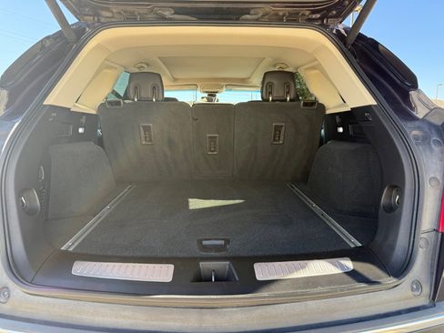 Used 2018 Cadillac XT5 Luxury image 22