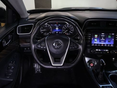 Used 2017 Nissan Maxima Platinum w/ Interior Lighting Package FWD image 19