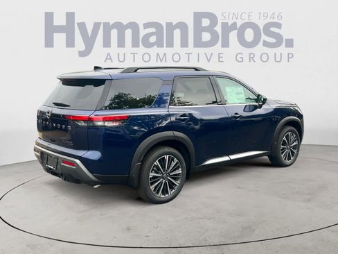 New 2026 Nissan Pathfinder Platinum AWD/4WD image 3