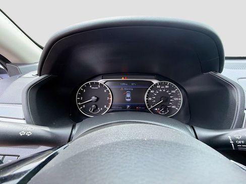 Used 2024 Nissan Altima 2.5 SR FWD image 33