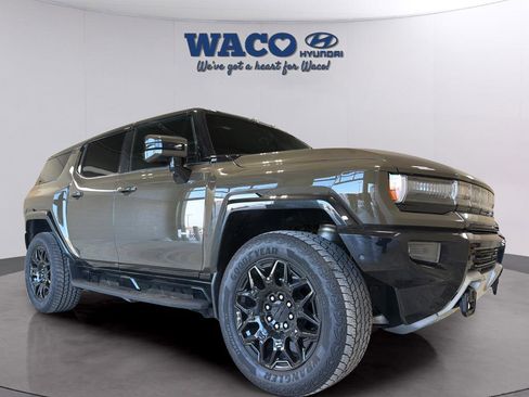 Used 2025 GMC Hummer EV 2X w/ LPO, Roof Cross Rail Package AWD/4WD image 2