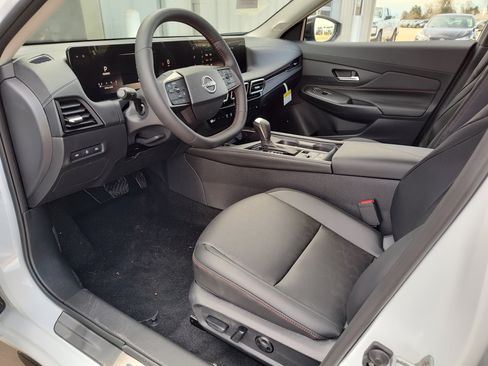 New 2026 Nissan Sentra SR w/ SR Premium Package image 2